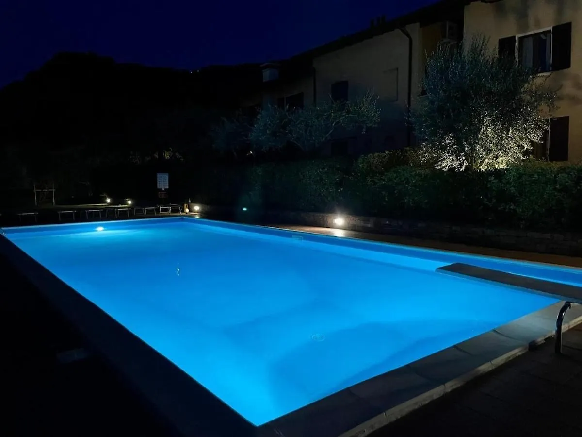 איסאו Residenza Degli Ulivi - Green House With Pool