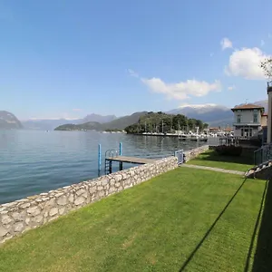 In Lake 2 Iseo