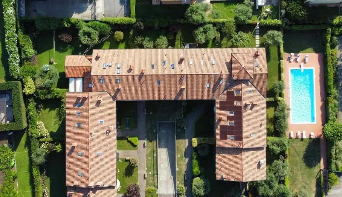 Residenza Degli Ulivi - Green House With Pool Исео Италия